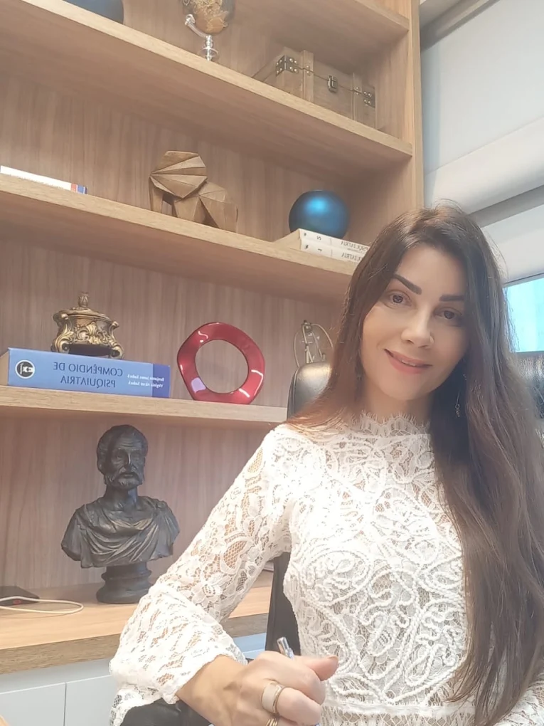 Dra. Ledisley Silva - Psicóloga e Neuropsicóloga